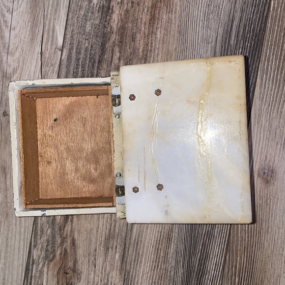Vintage antique alabaster box book - Picture 3 of 12